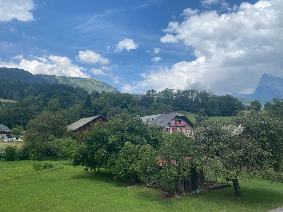 Chambre Des Chenets Samoëns Exteriör bild